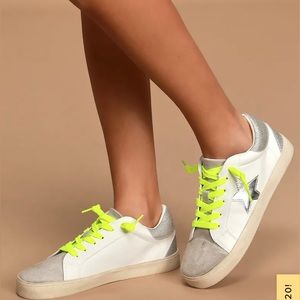 NWOT MADDEN GIRL LINLEE STEVE MADDEN SNEAKER